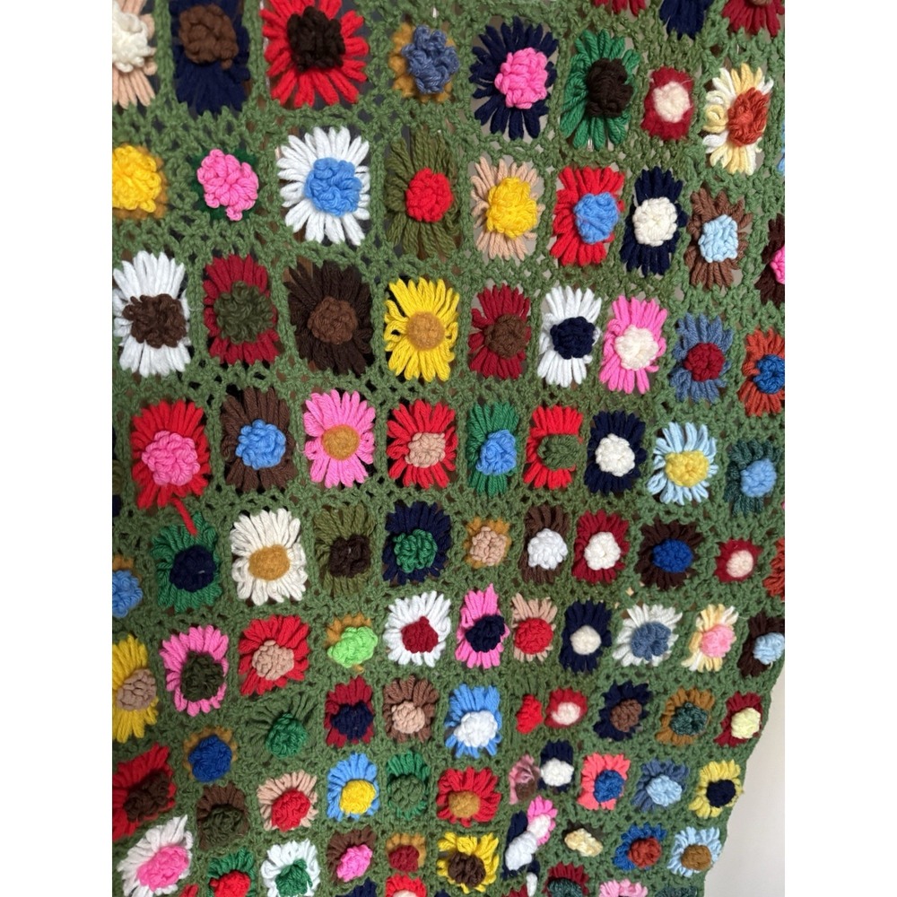 VTG Handmade Crochet Afghan Blanket Raised 3D‎ Flowers Granny Large 74x48